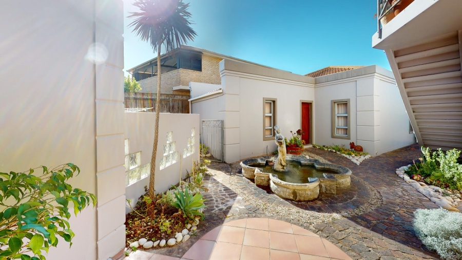 5 Bedroom Property for Sale in Cola Beach Western Cape